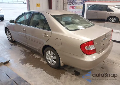 2002 Toyota Camry Le from USA, damaged, VIN JTDBE32K020032654
